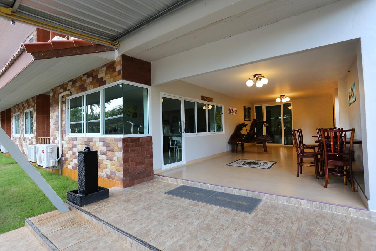 Baan Bangrak Residence Транг Екстериор снимка