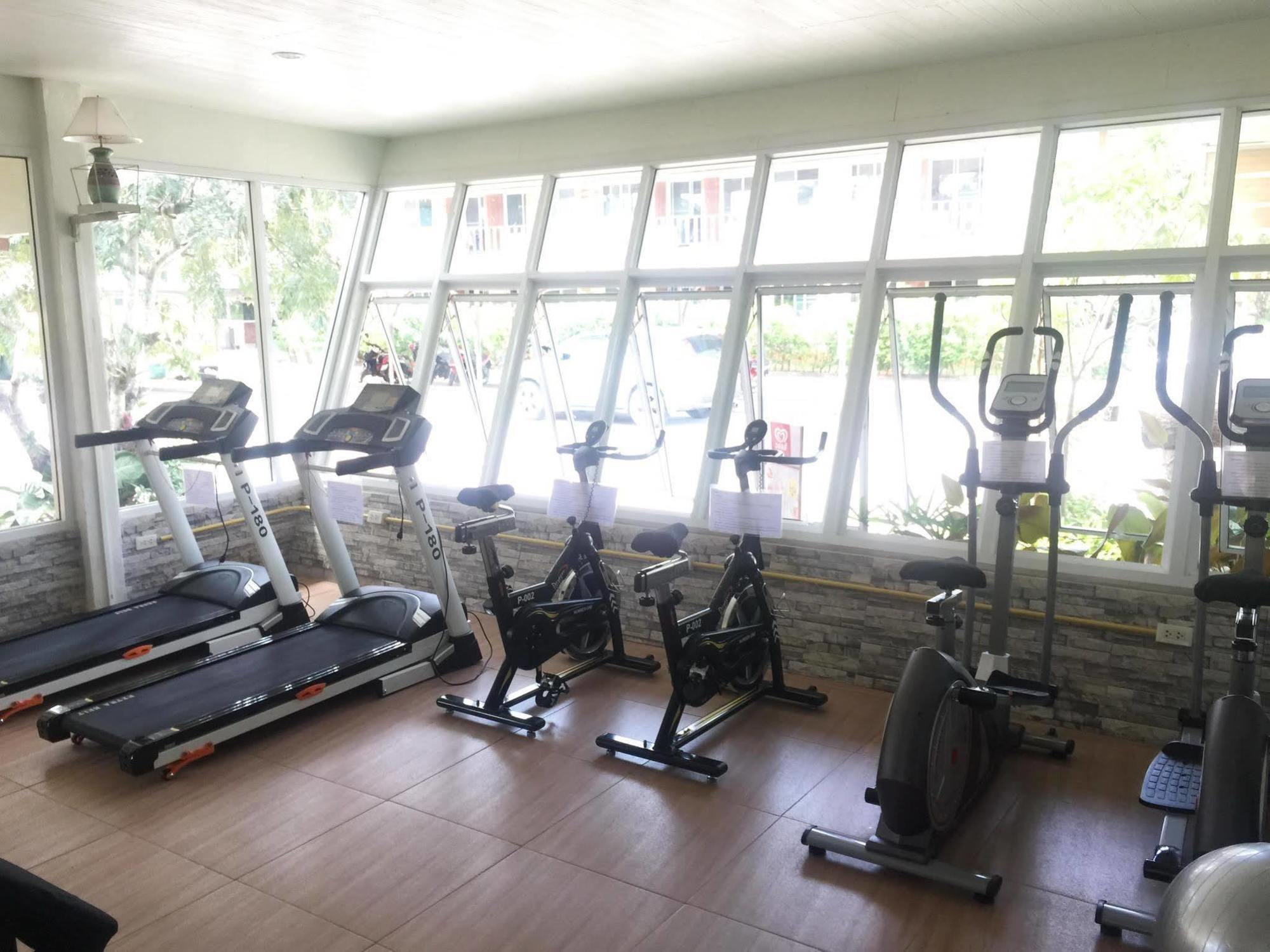 Baan Bangrak Residence Транг Екстериор снимка
